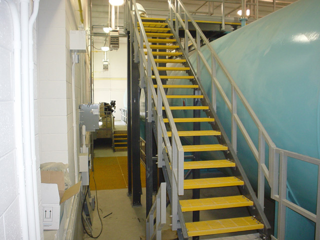 Escalera de Plástico Reforzado con Fibra de Vidrio, Fibertred, Planta Química, F R P, P R F V, G R P