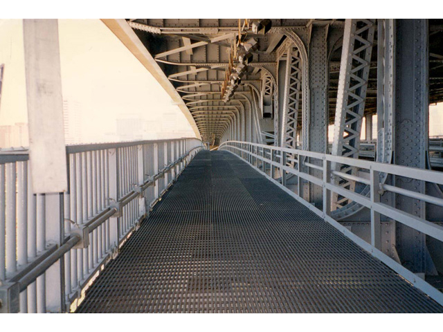 Rejilla Pultruida de Plástico Reforzado con Fibra de Vidrio en el Puente de Veteranos, F R P en el Mercado de Transporte, F R P, P R F V, G R P